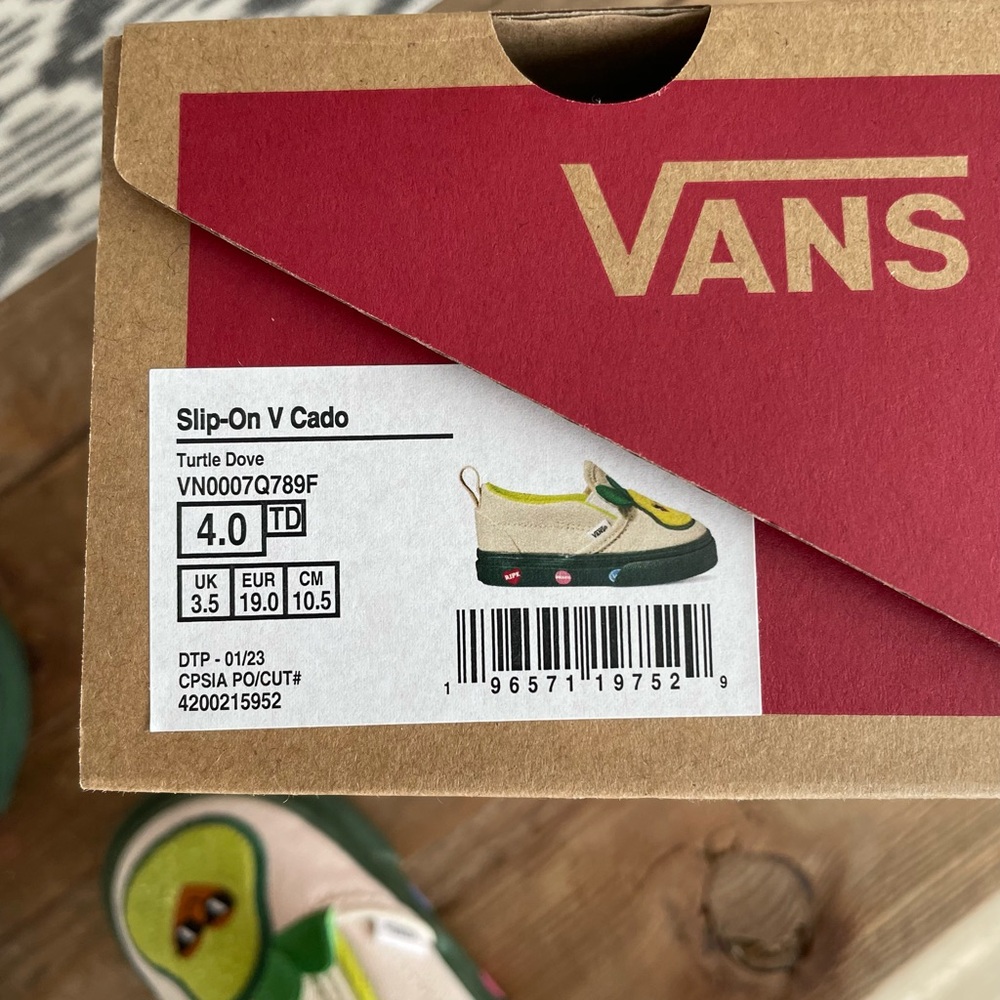 Vans: Toddler Green and Cream Avocado Slip-On Shoes - Picture 14 of 16